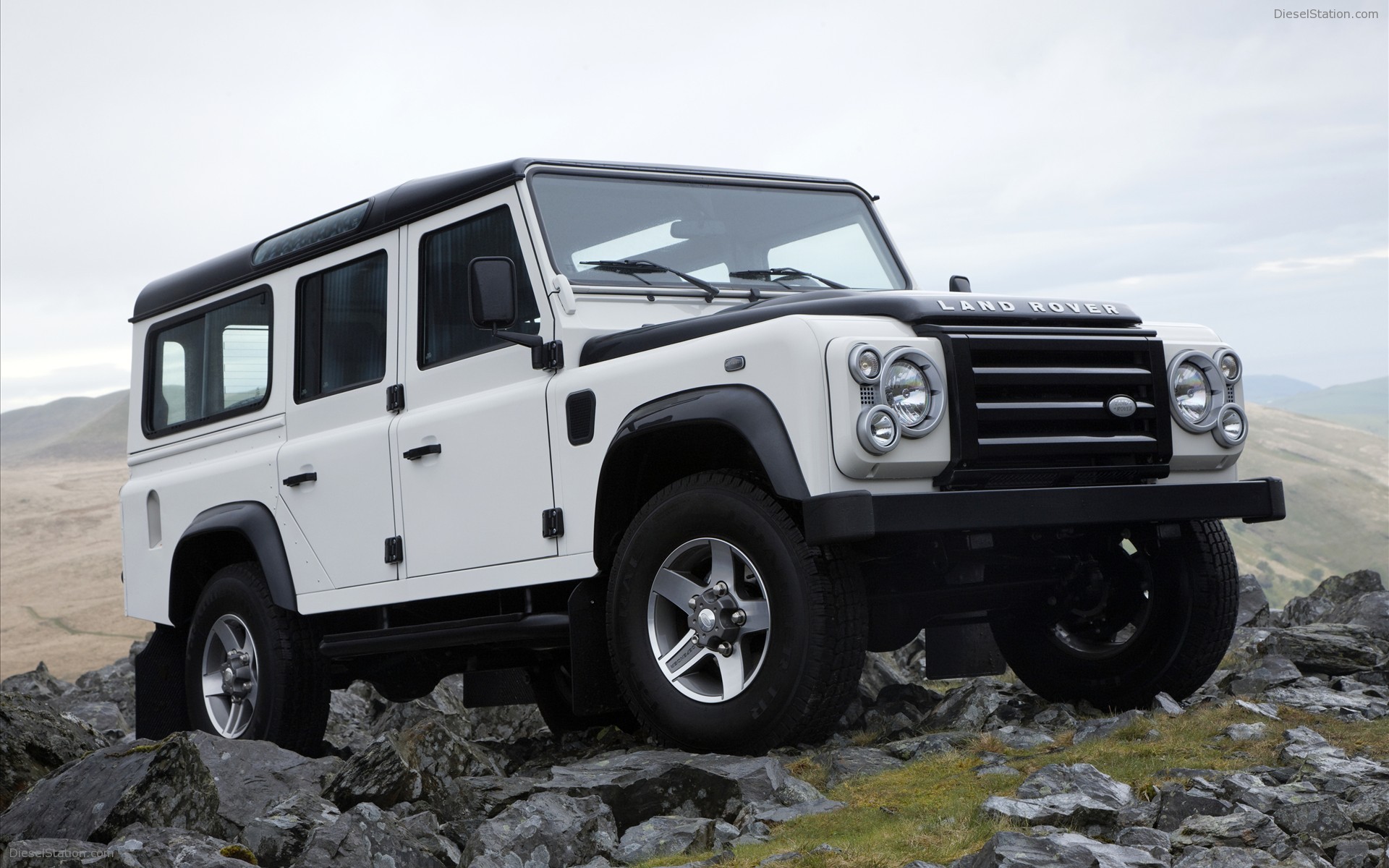 Land Rover Defender 'Fire & Ice' Editions Land Rover Defender 'Fire & Ice' Editions
